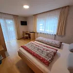 曼努埃拉浦西麦旅馆 4* 梅劳