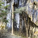 曼努埃拉浦西麦旅馆 4*